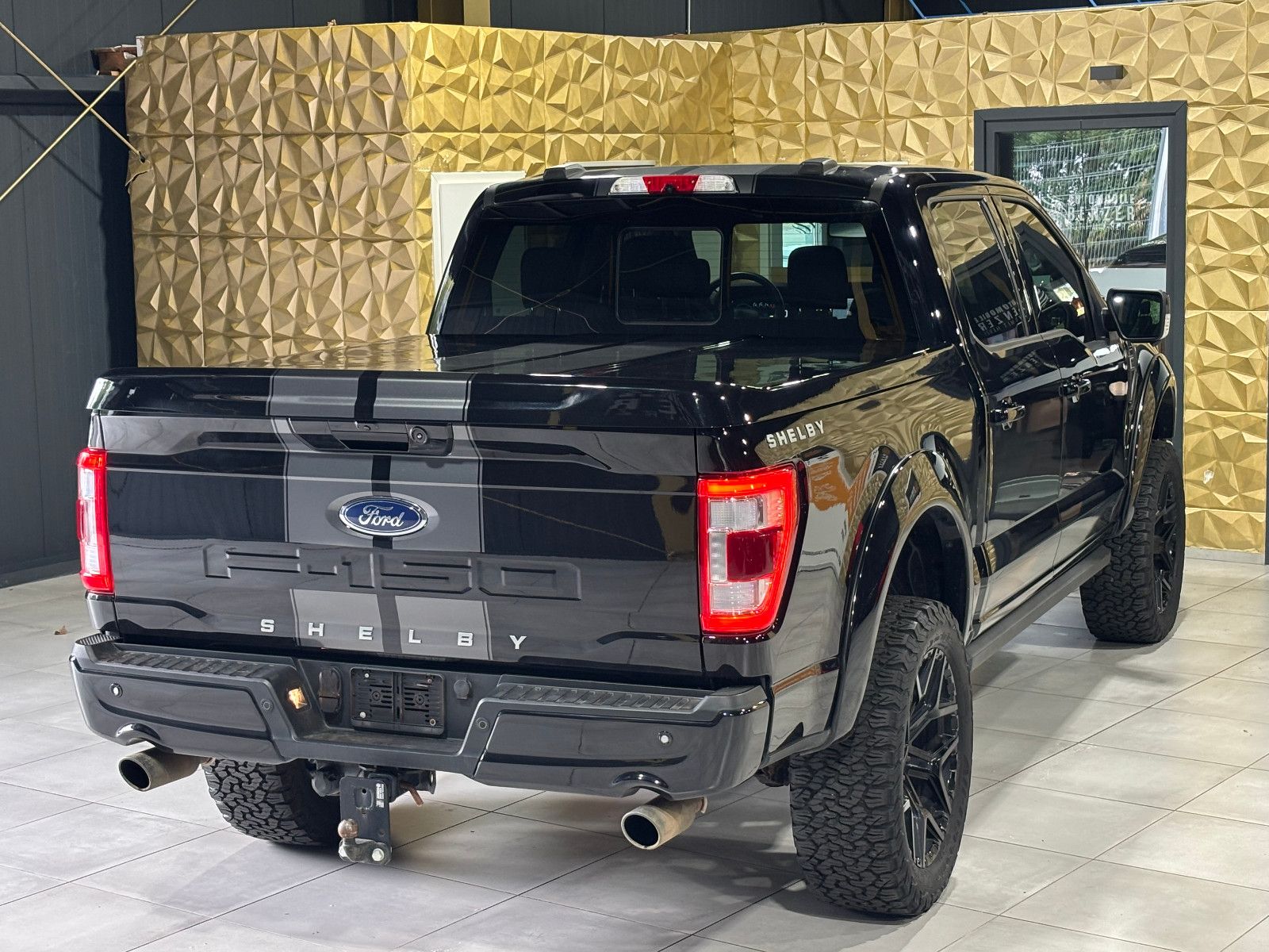 Fahrzeugabbildung Ford F 150 Shelby/785hp supercharger/EU-MODELL/1-HAND