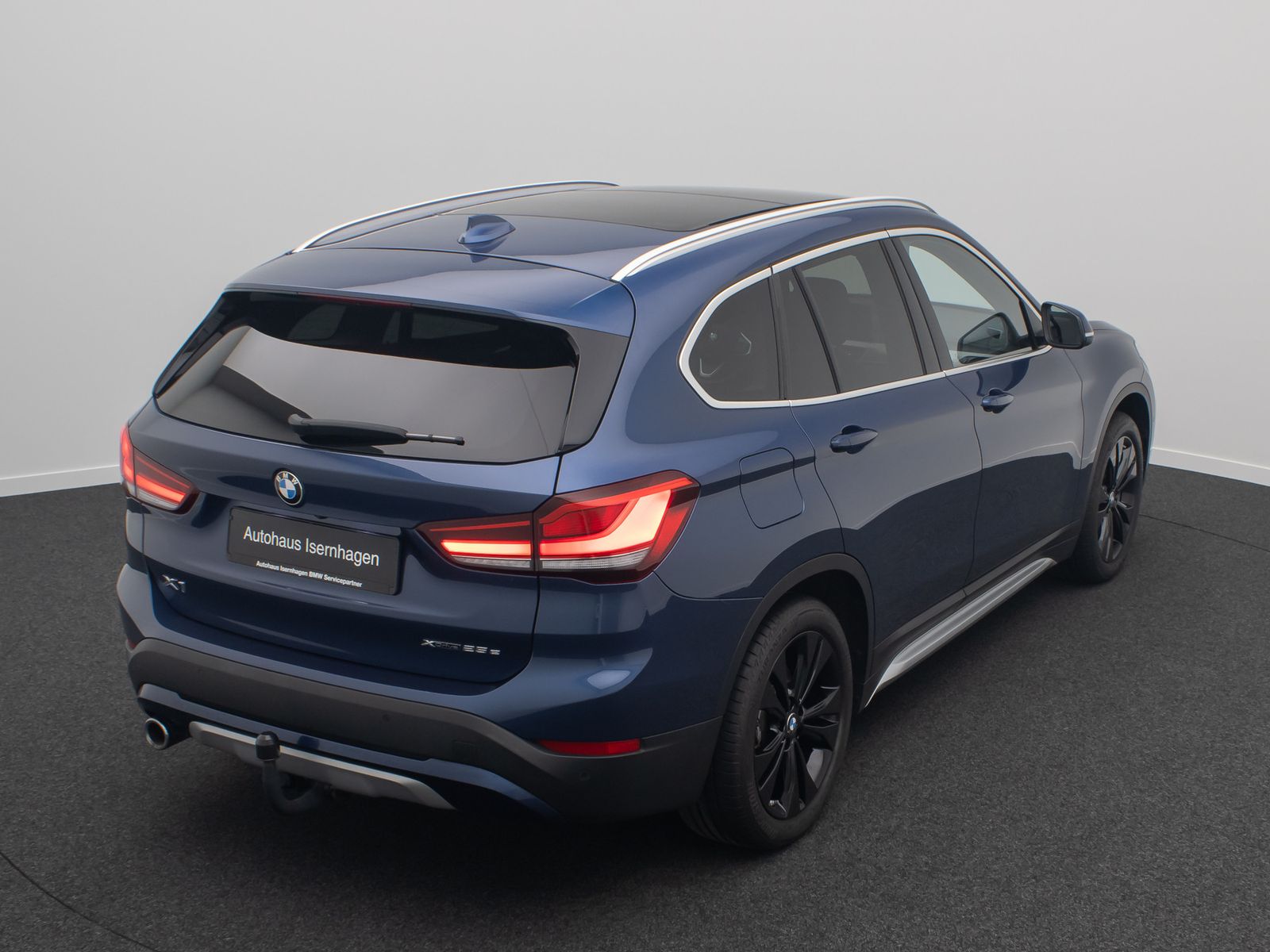 Fahrzeugabbildung BMW X1 xD25e xLine Panorama H/K Kamera DAB HUD Voll