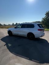 BMW X7 xDrive40i - - BMW X7 von privat