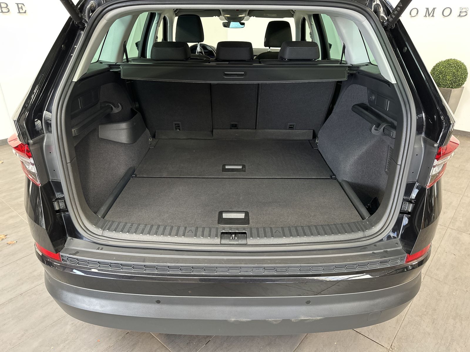 Fahrzeugabbildung SKODA Kodiaq 2.0 TDI DSG Tour NAV+LED+KAMERA+ACC+19ZO