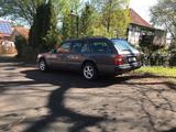 Mercedes-Benz Mercedes Benz W124 T Model 250 D - gebrauchte Mercedes-Benz C 220 aus dem Jahr 1993
