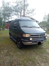 Dodge Ram Van Ehemaliges Fahrzeug von Morlock  - Dodge RAM: Kleinbus