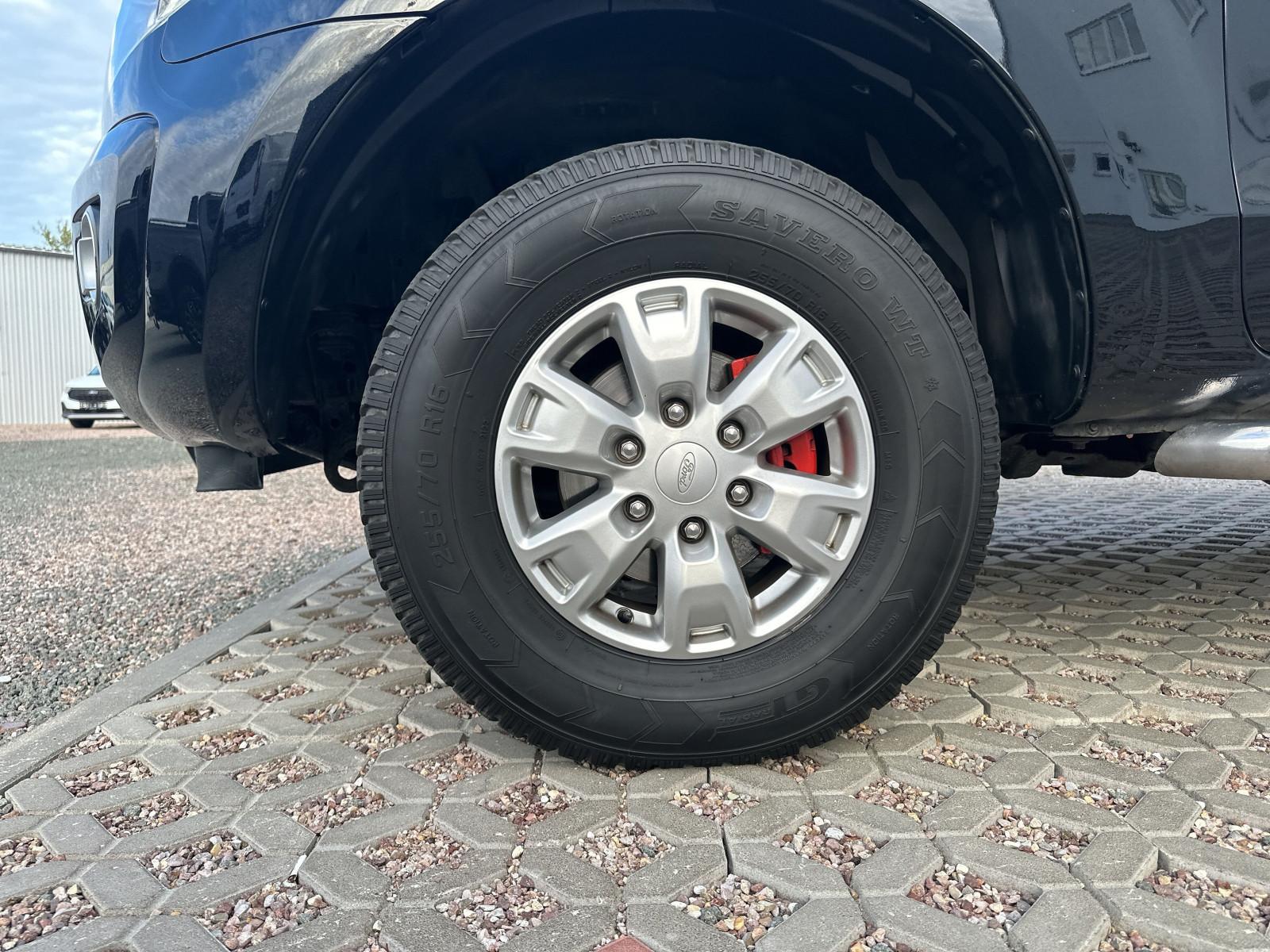 Ford Ranger 2.2 TDCi 150 ch XLT Double Cabine 4x4 • Hardtop • Attelage 3,5 t