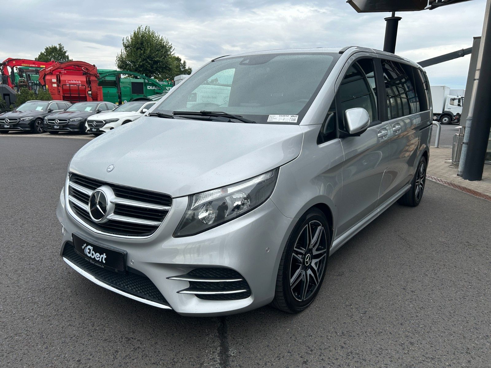 Fahrzeugabbildung Mercedes-Benz V 250 d EDITION AMG elektr Türen DISTRONIC