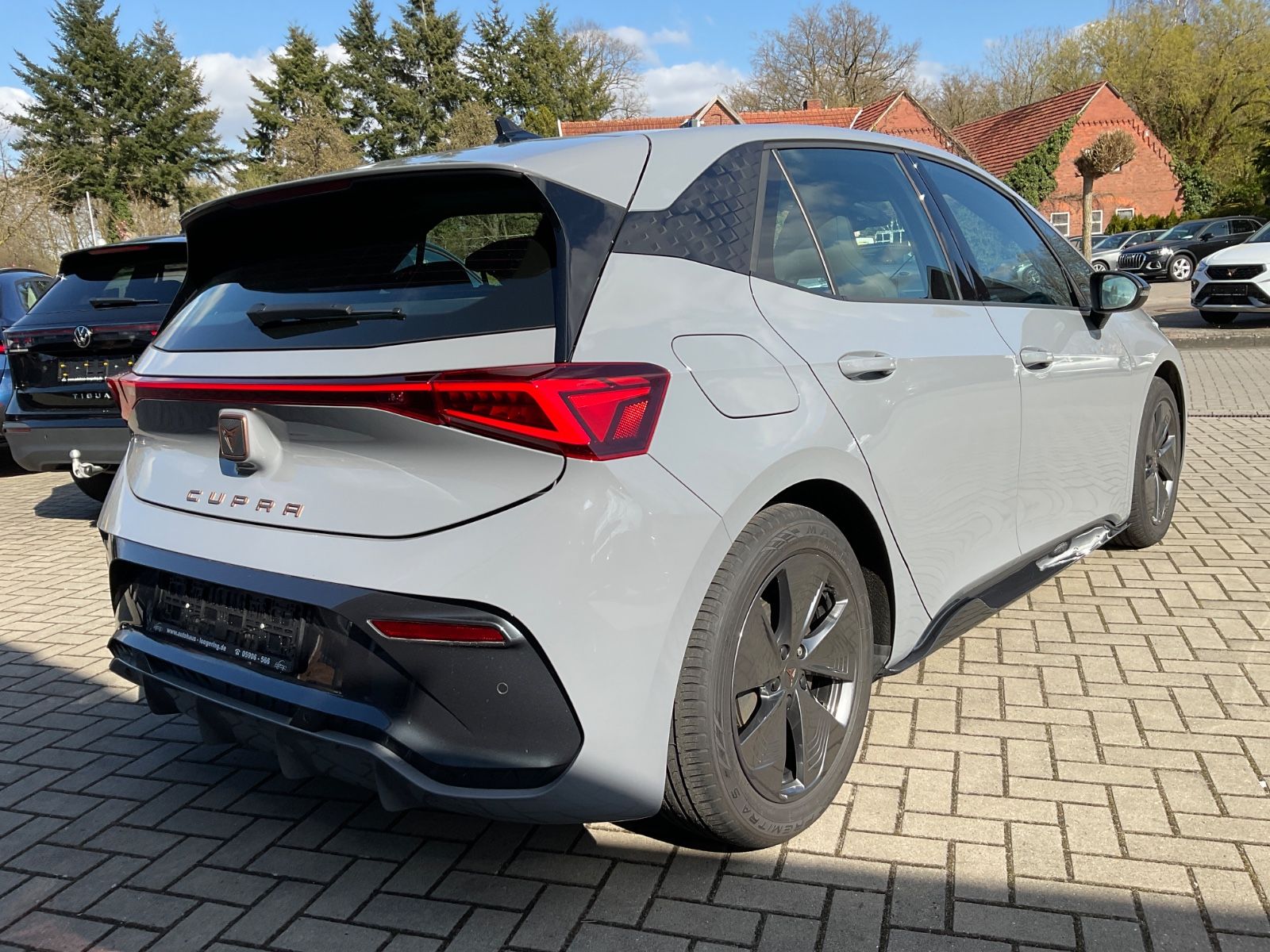 Fahrzeugabbildung CUPRA Born 58 kWh 150 kW,Kamera,Navi,Sitzheizung,ACC