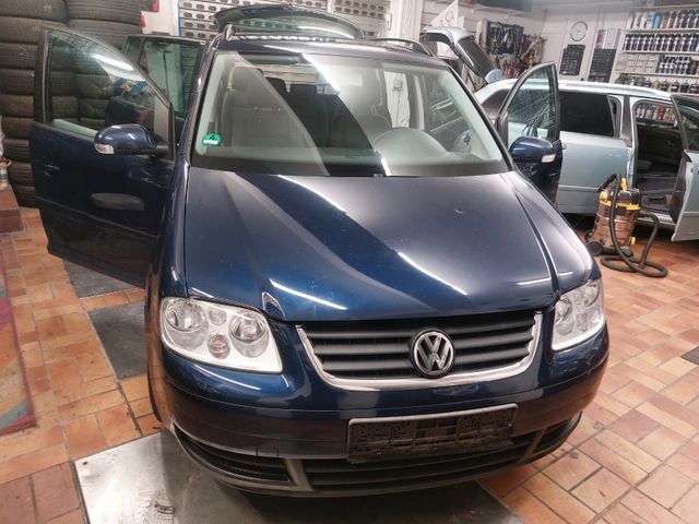 Volkswagen VW TOURAN*7SITZE*CD*NAVI*Fährt GUT*TÜV*ALU