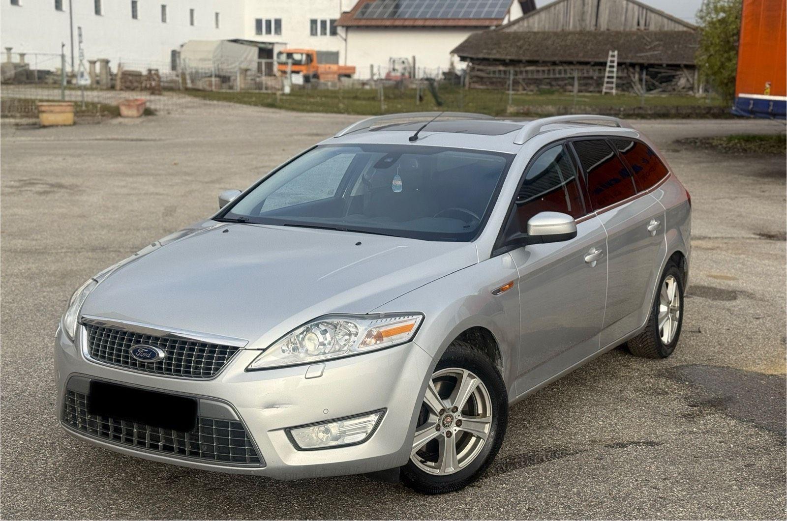 Ford Mondeo 2009 — rear view