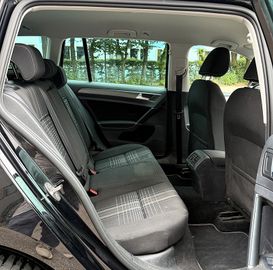 Volkswagen Golf - 9