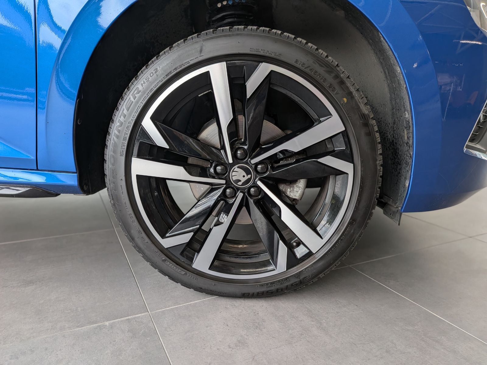 Fahrzeugabbildung SKODA Kamiq 1.5 TSI DSG Monte Carlo Pano Matrix 5J.GAR