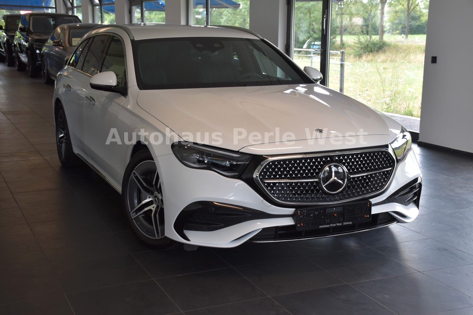 Mercedes-Benz E 300 de 4Matic T AMG Line Advanced Plus"AHK"LED foto 2