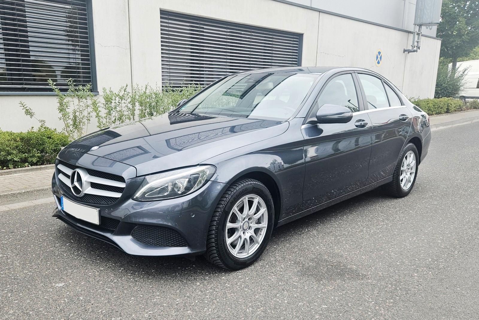 Mercedes-Benz C 220