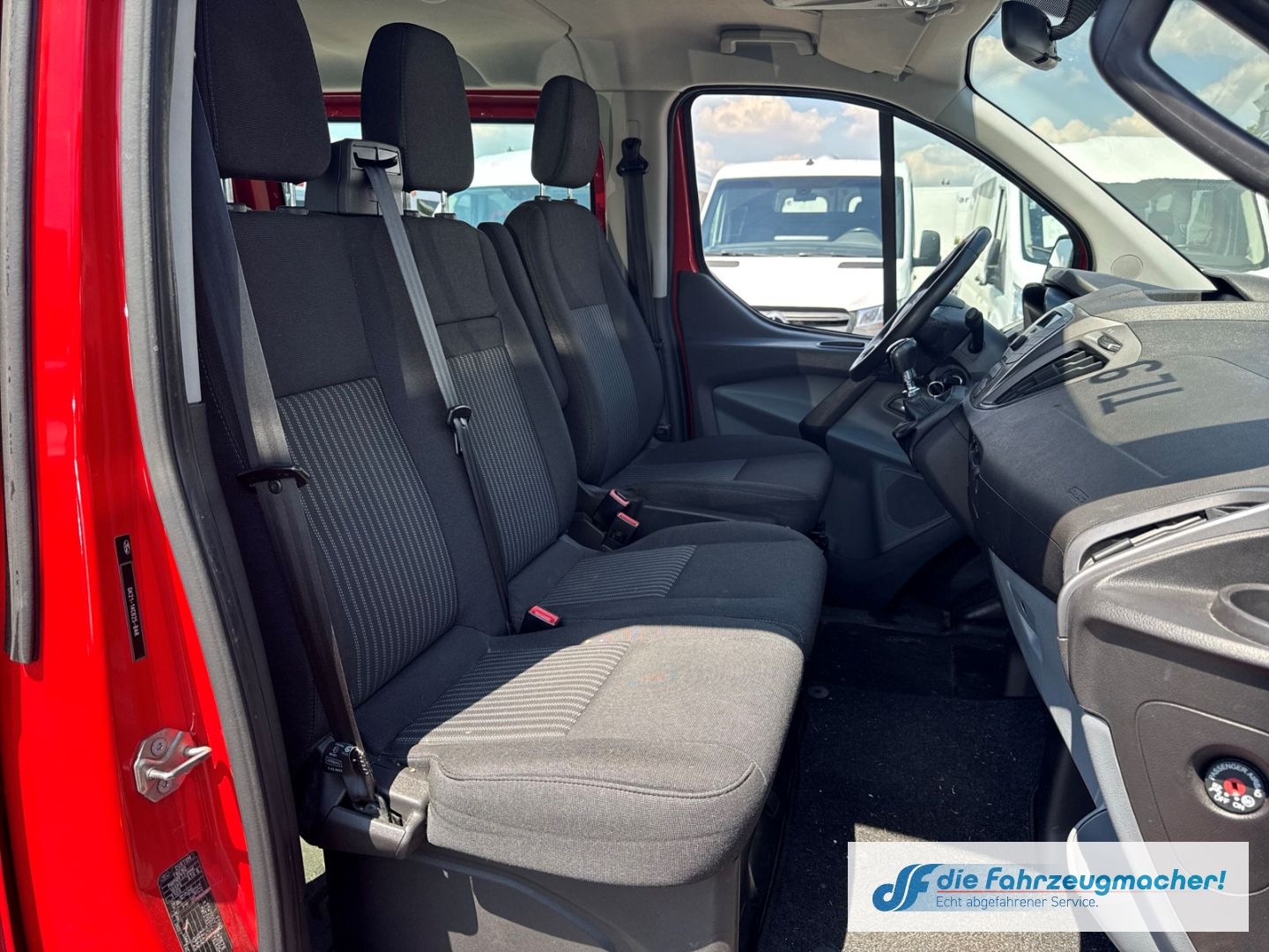 Fahrzeugabbildung Ford Transit Custom 310 L1 Trend Temp Tel.-Vorb. *303