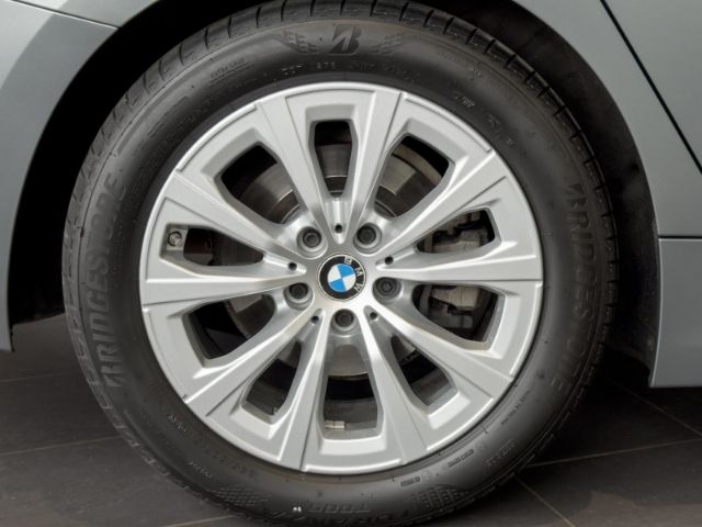 BMW 320 i Touring Memory+Pano+Temp+SHZ+Adapt.LED foto 5