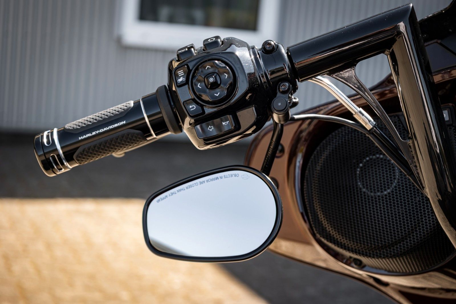 Fahrzeugabbildung Harley-Davidson CVO Street Glide FLHXSE 121 Cui - Jekill & Hyde