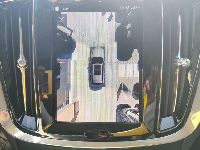 VOLVO V60 B4 (Bild 21 von Array)