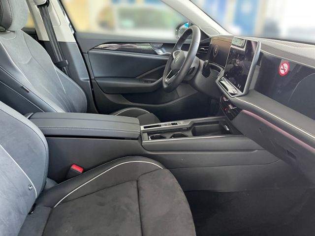 Fahrzeugabbildung Volkswagen Passat Variant 2.0 TDI DSG BUSINESS NAVI AREA VI