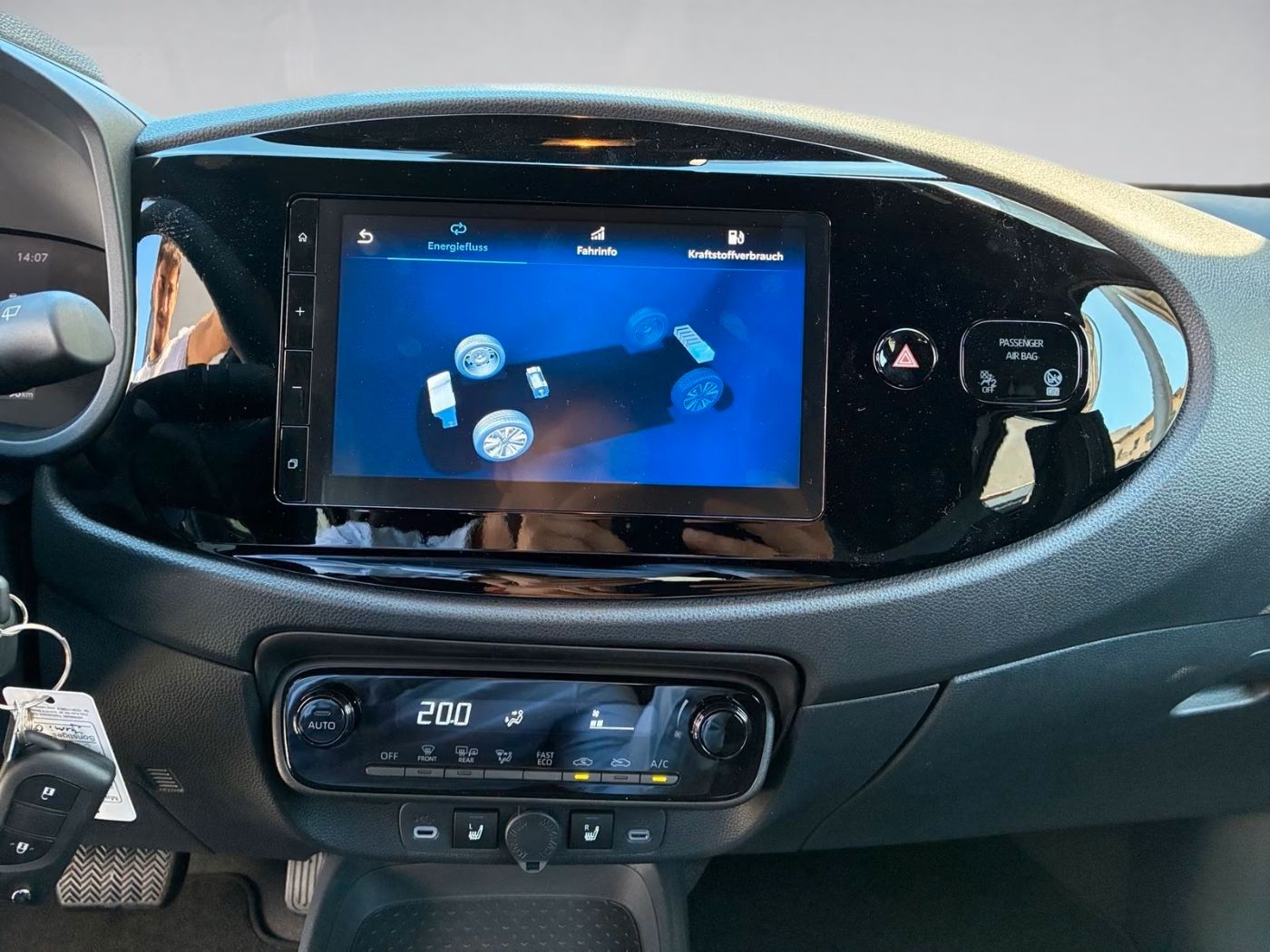 Fahrzeugabbildung Toyota Aygo X Active 1.5-l-Hybrid Kamera,SHZ,ACC,AUT