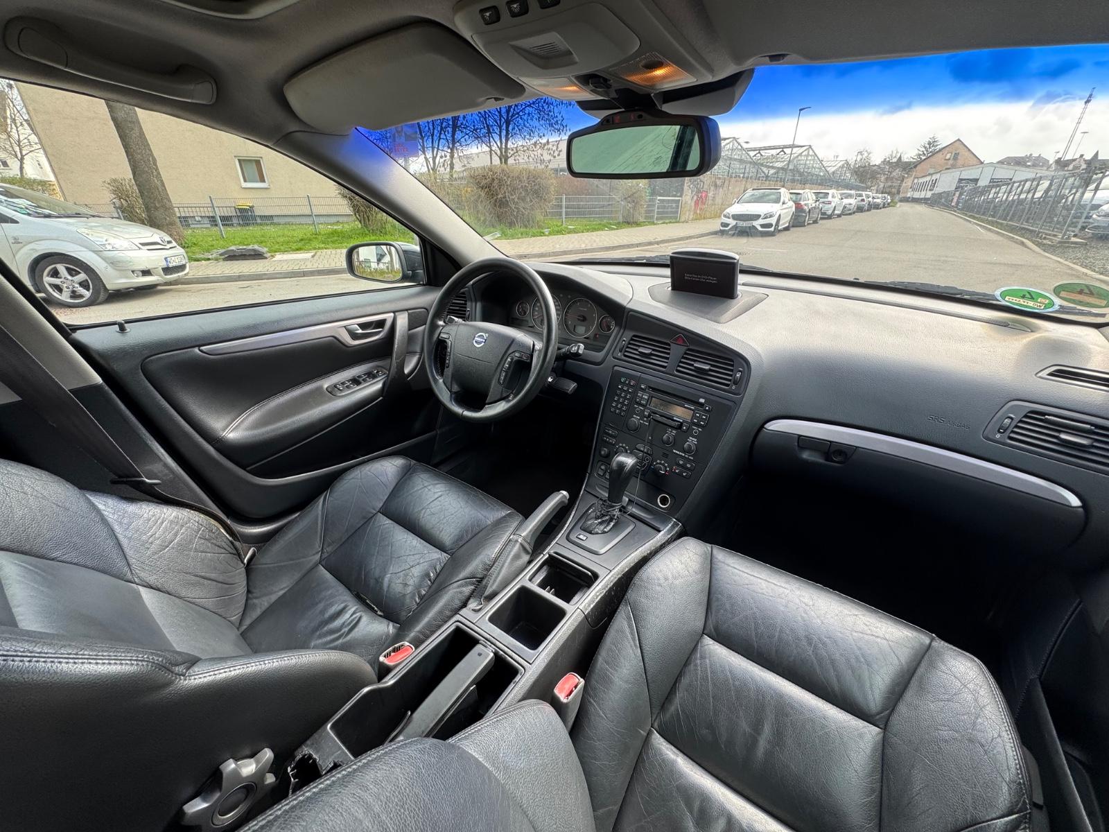 Volvo V70 2004 — photo 19