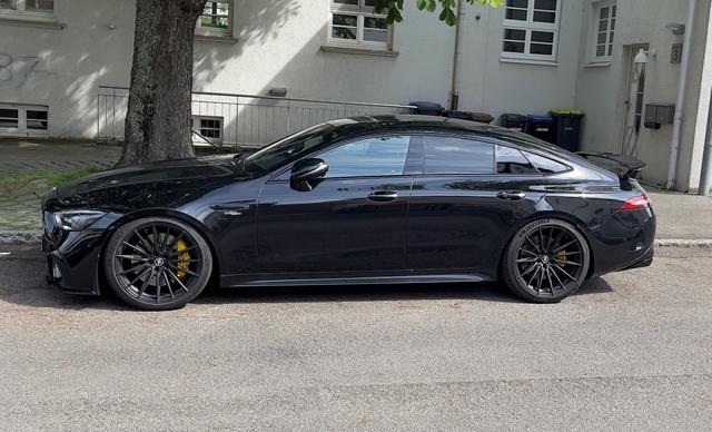 Mercedes-Benz AMG GT 43 4MATIC+ Autom. Standard