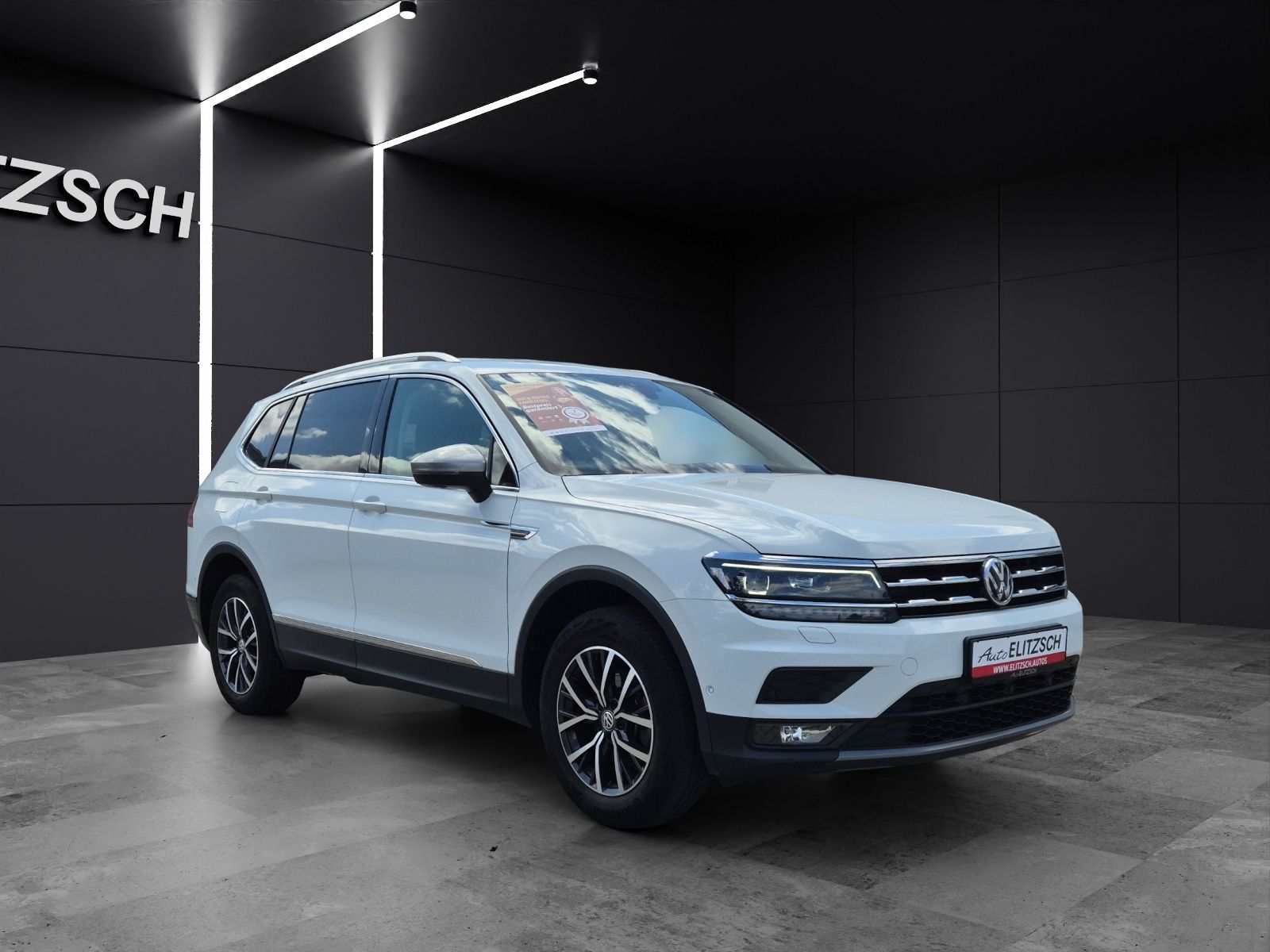 Fahrzeugabbildung Volkswagen Tiguan Allspace TSI Comfortline DSG LED Navi AID