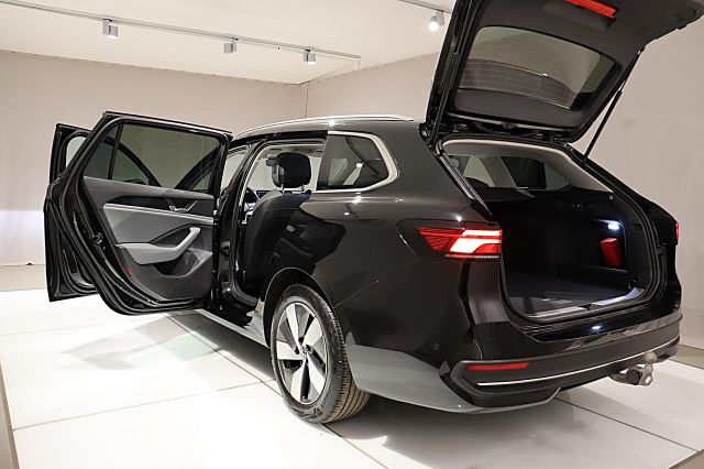 Passat 1.5 eTSI Business ACC KAMERA AreaView AHK