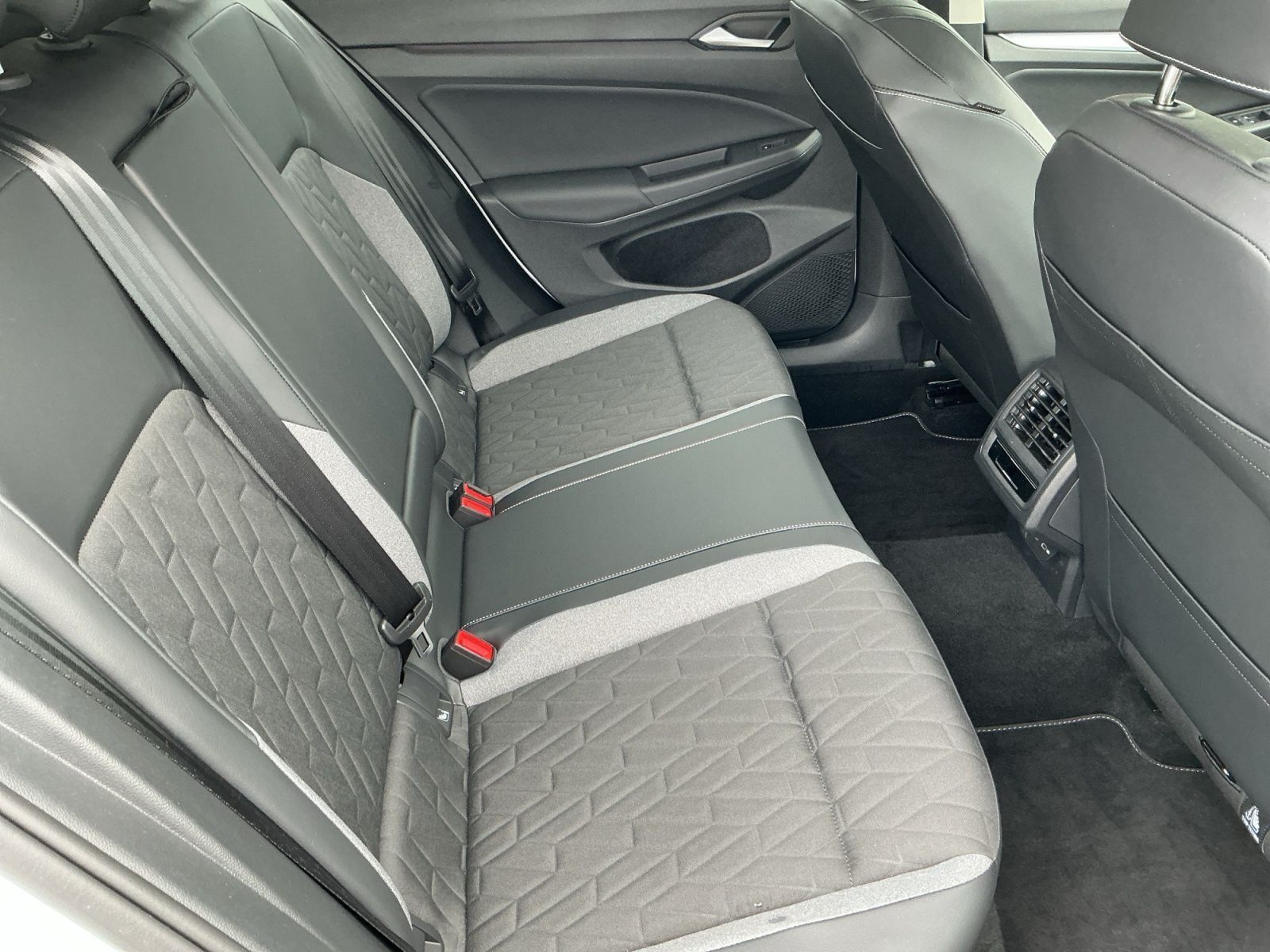 Volkswagen Golf - Bild 16