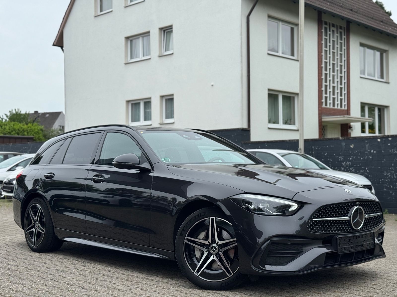 MERCEDES-BENZ C 300e T/AMG/NIGHT/360/DISTRONIC/WIDE/1.HAND