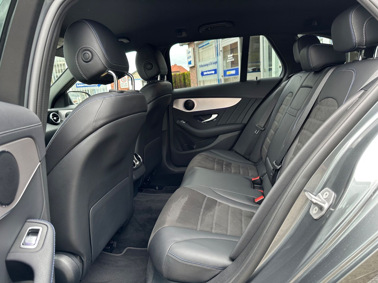 Fahrzeugabbildung Mercedes-Benz C 300 de T-Modell Night Edition AMG AHK/Standhzg