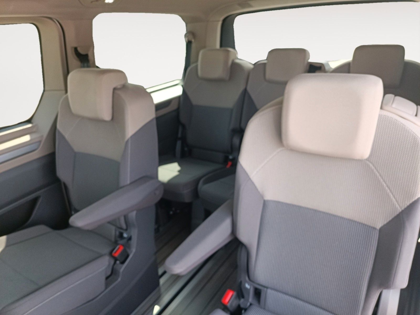 Fahrzeugabbildung Volkswagen Multivan Lang Edition DSG Matrix Navi 19" RFK