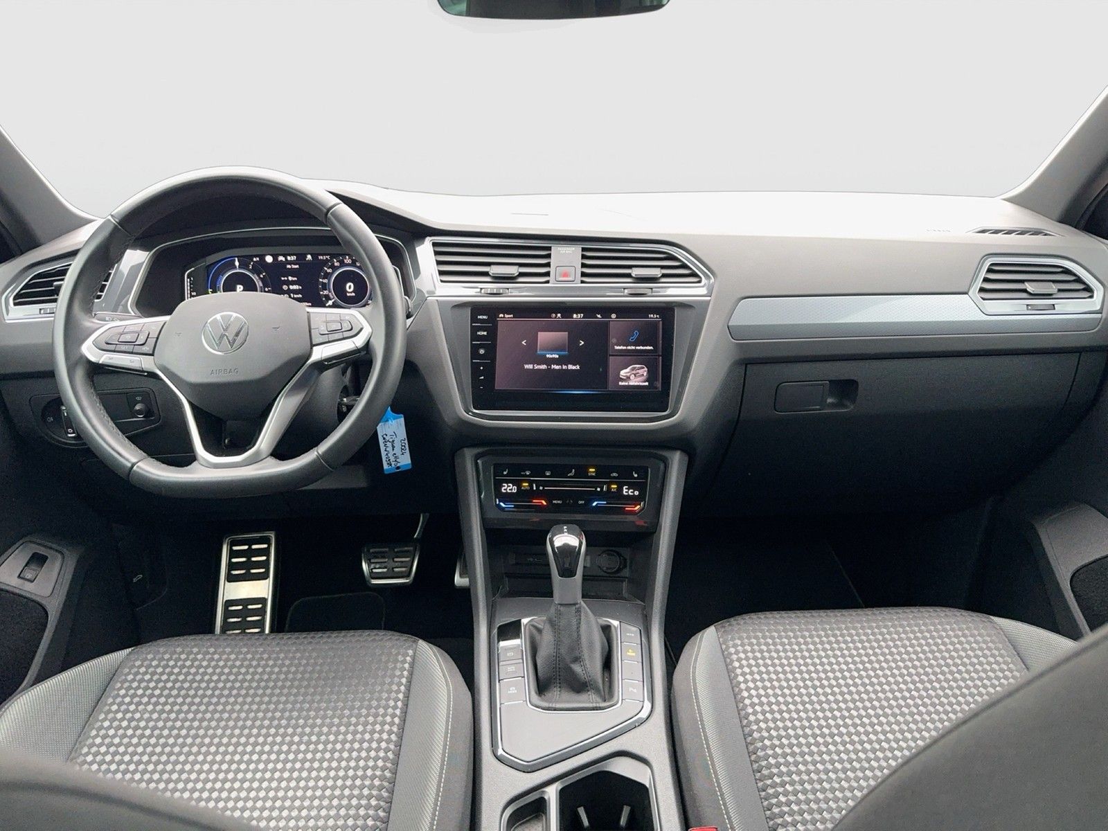 Fahrzeugabbildung Volkswagen Tiguan eHybrid Active DSG LED AHK Navi HUD AID A