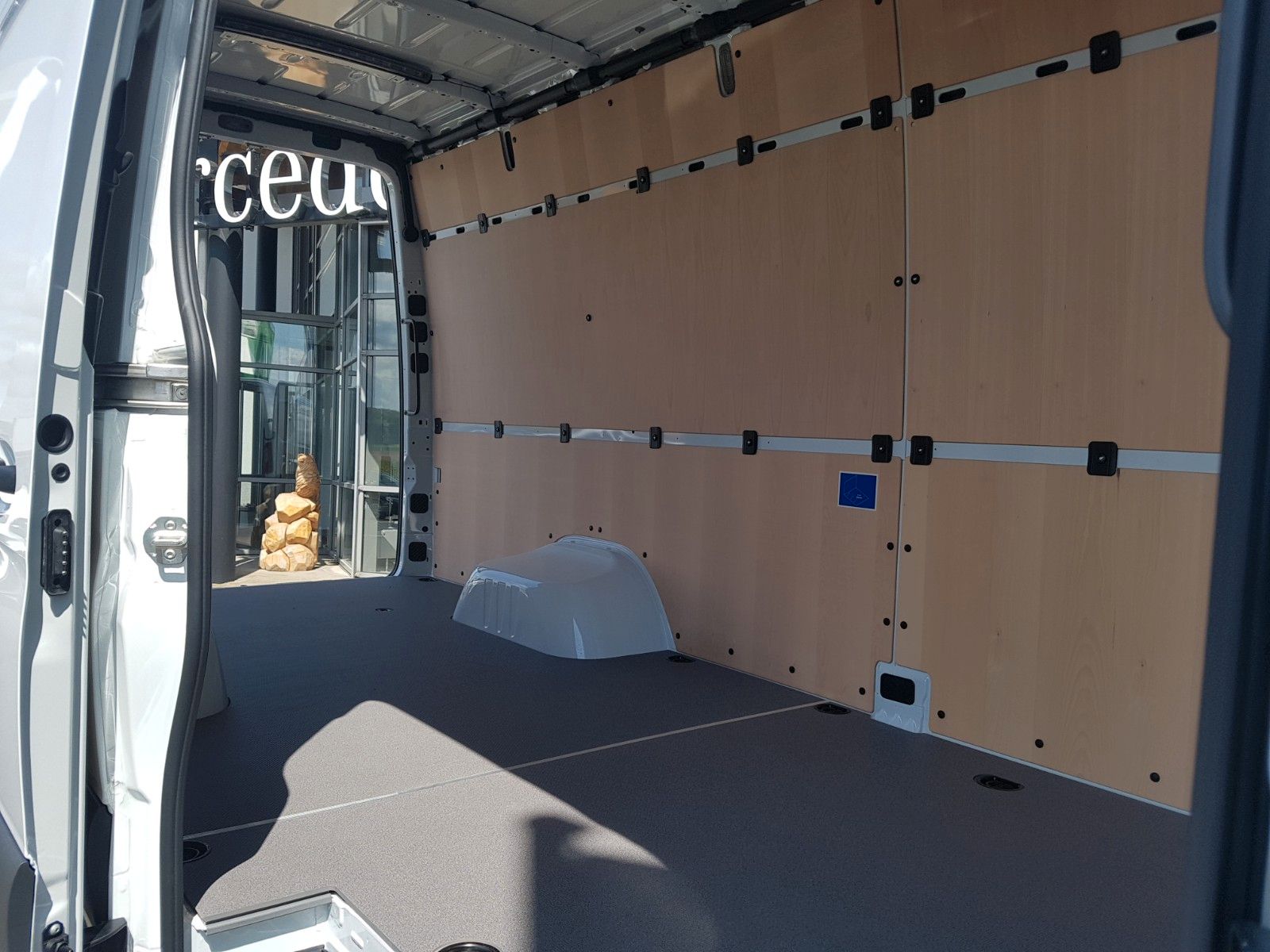 Fahrzeugabbildung Mercedes-Benz Sprinter 517 CDI 4325 9G Klima AHK3,5 Kamera