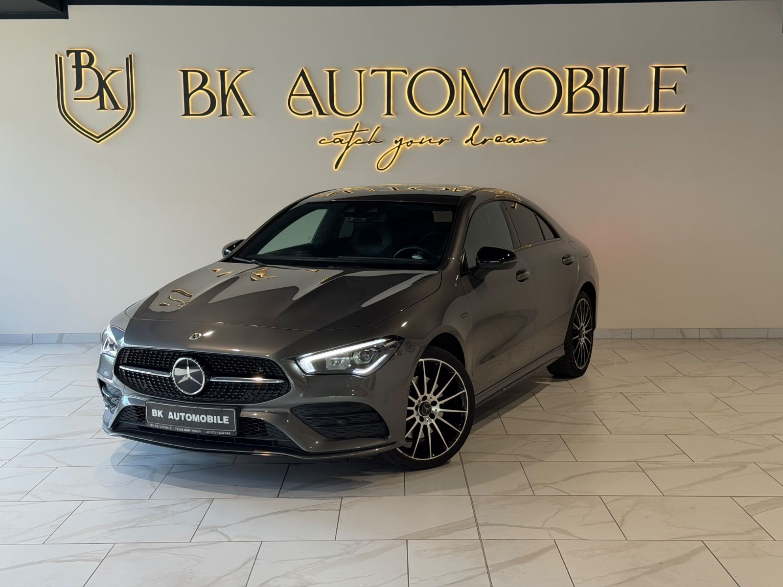 Mercedes-Benz CLA 250 AMG DISTRONIC Night CarPlay LED Ambiente foto 2