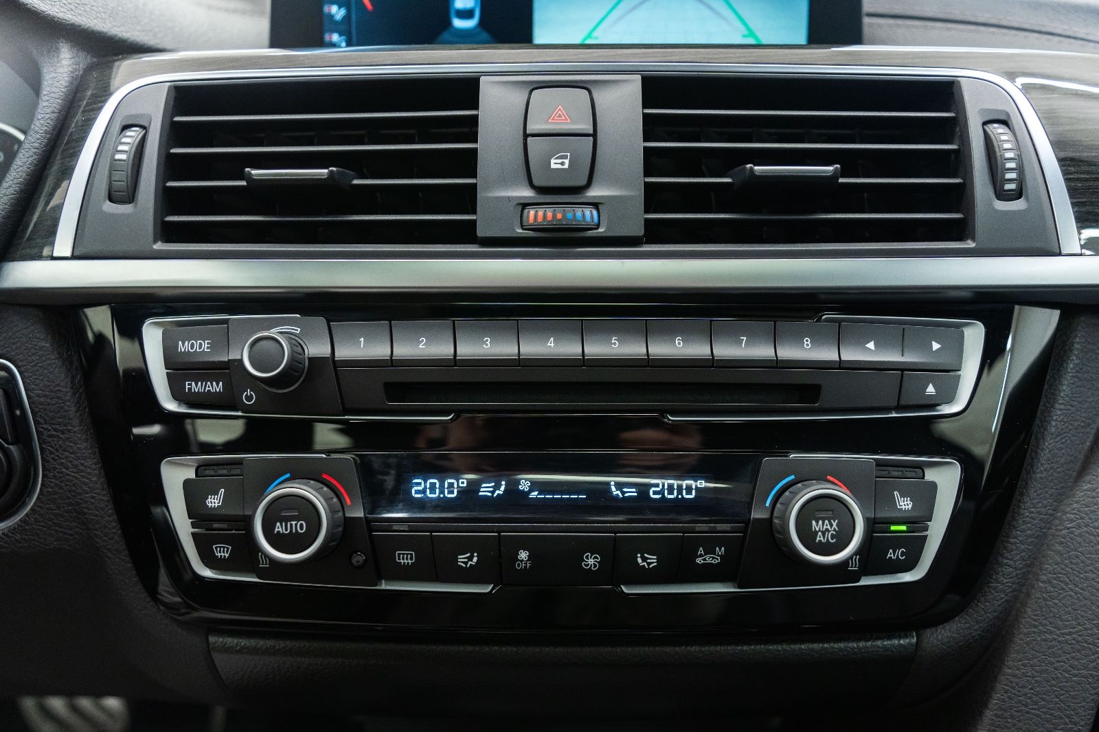 Fahrzeugabbildung BMW 430i Coupé M-Paket  LED NAV PDC KAM HIFI