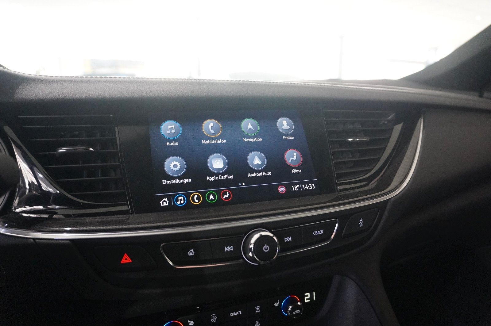 Fahrzeugabbildung Opel Insignia B ST 2.0D ELEGANCE NAVI/SH/KAMERA/SPORT