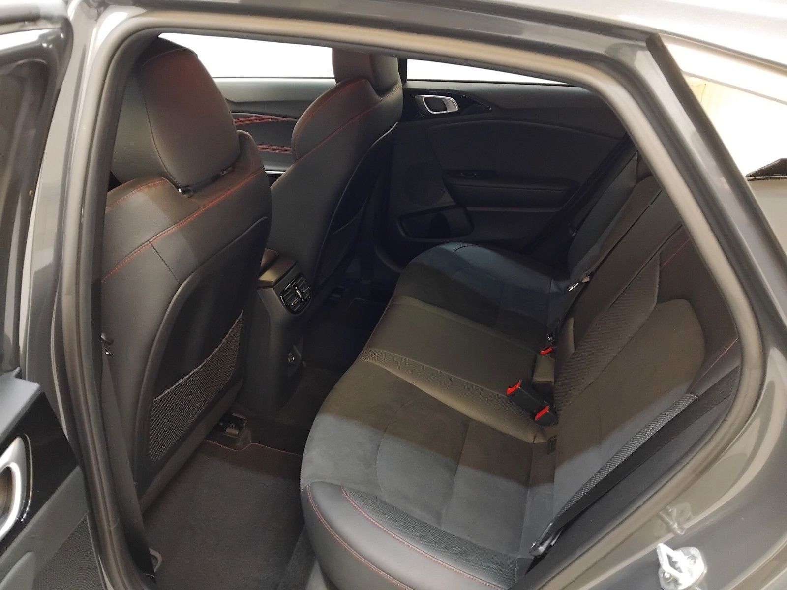KIA pro_cee'd (07/2022, Benzin)