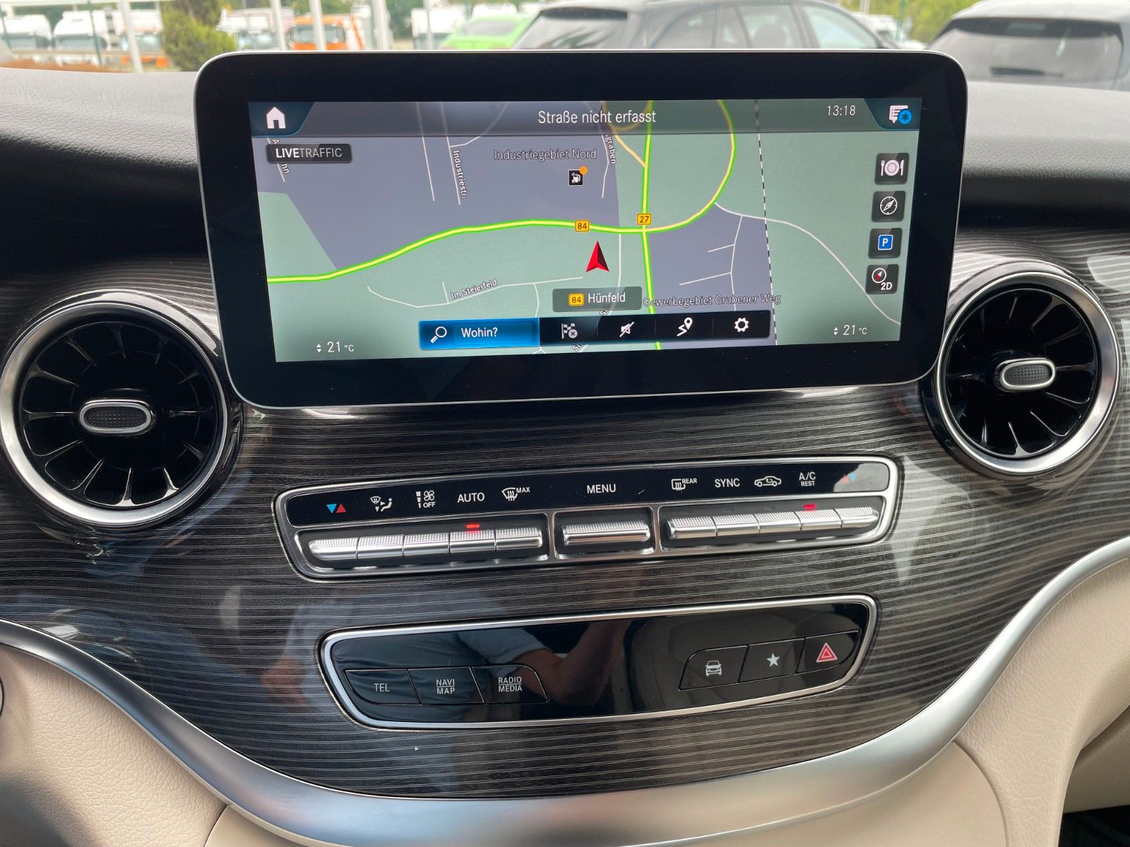 Fahrzeugabbildung Mercedes-Benz V 300 d AVA ED 4MATIC Sitzklima Burmester 6Sitze