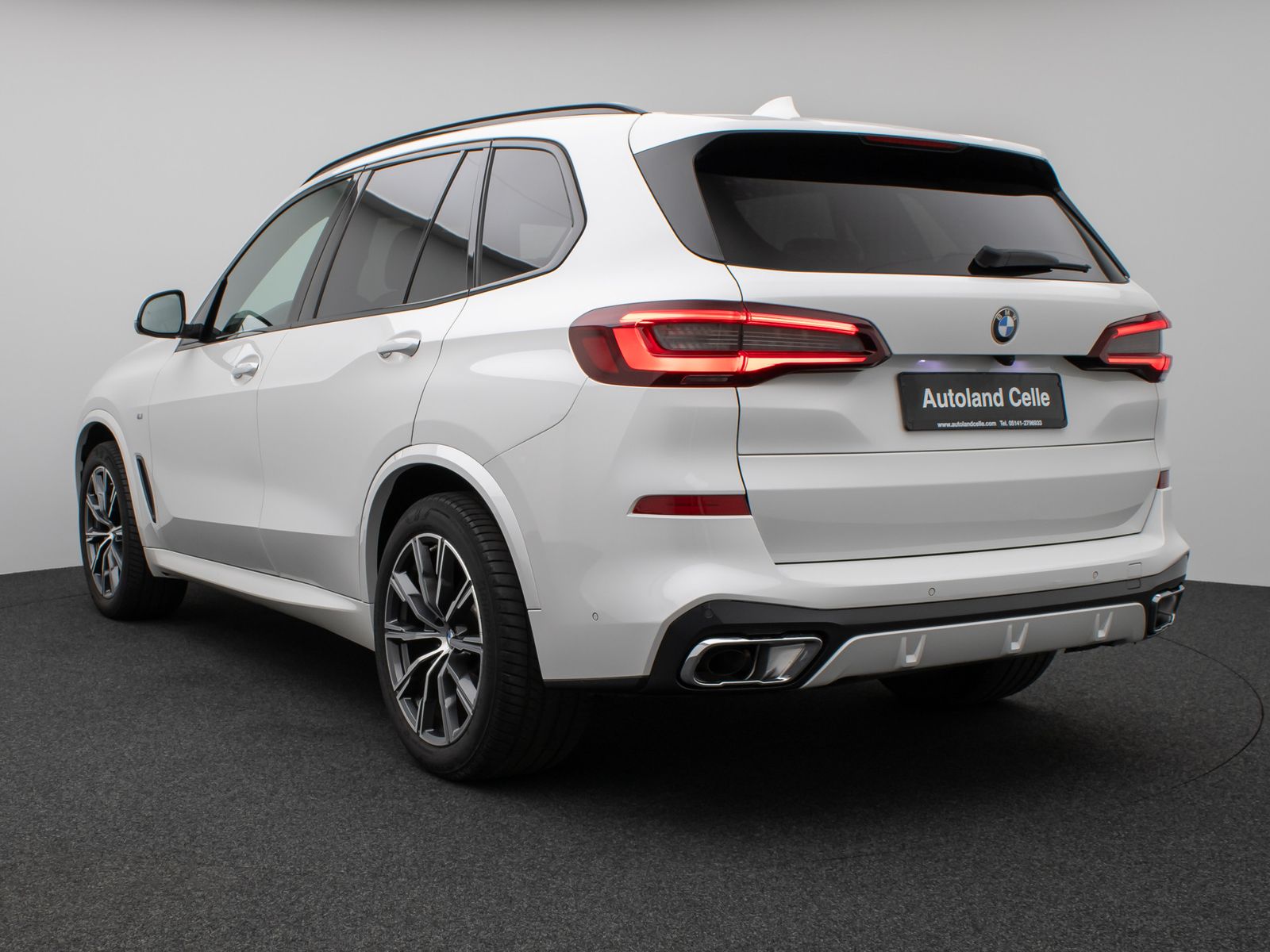 Fahrzeugabbildung BMW X5 xD30d M Sport 360°Panorama Laser HUD DAB HiFi