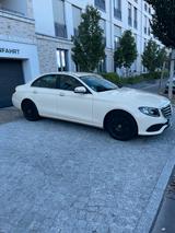 Mercedes-Benz Mercedes E200 Limousine W213 - Mercedes-Benz E-Class: W213