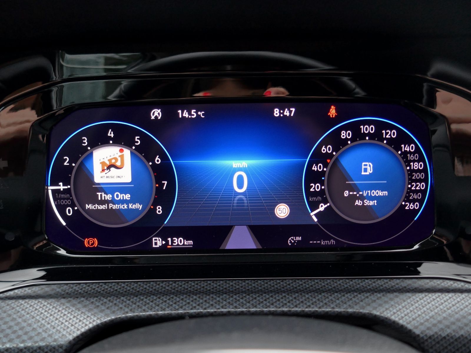 Fahrzeugabbildung Volkswagen Golf VIII UNITED 1.0 TSI | LED PDC Navi App