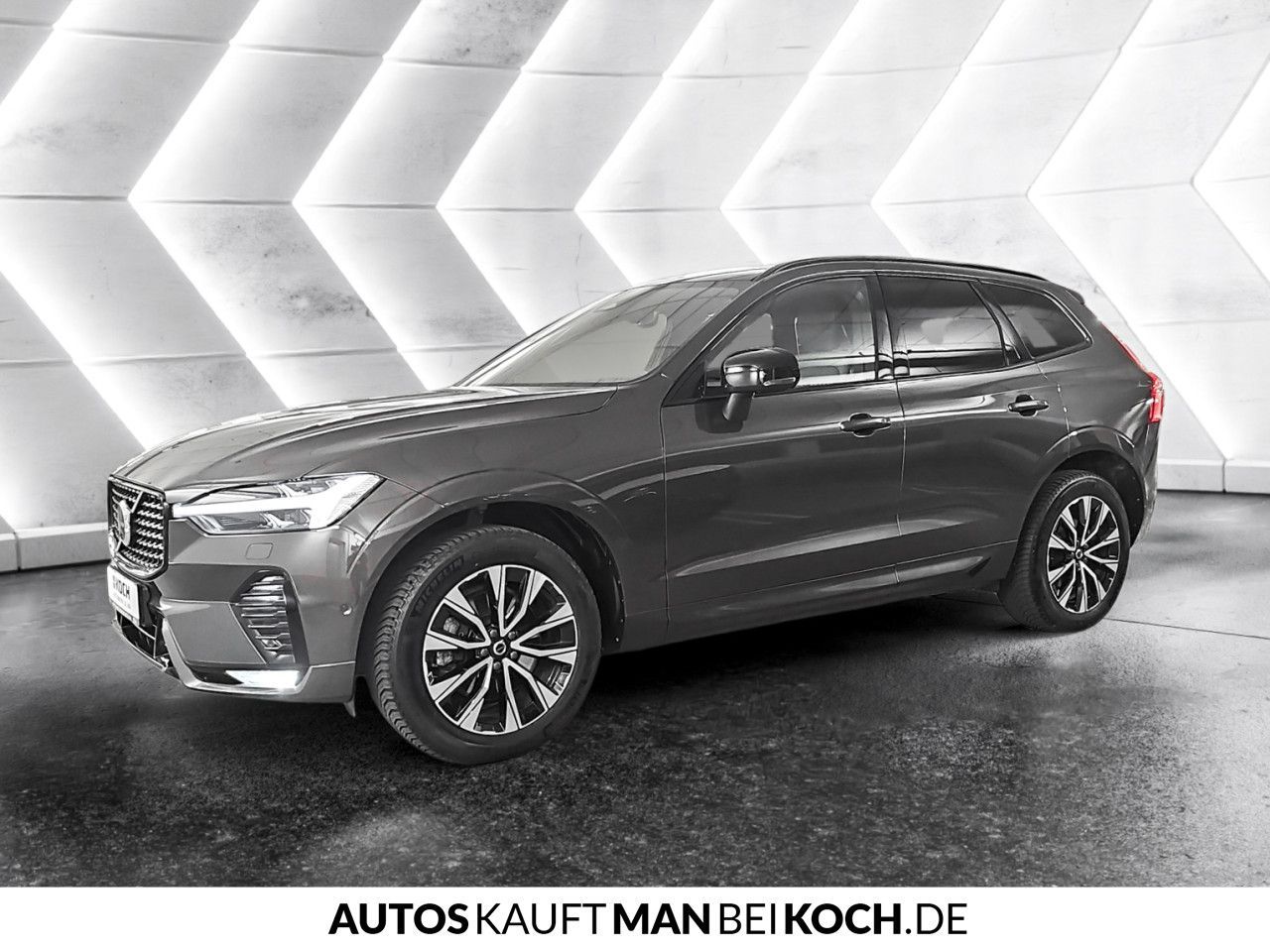 Volvo XC60 B4D AWD Plus Dark ACC AHK PANO STHz 360 H&K foto 3