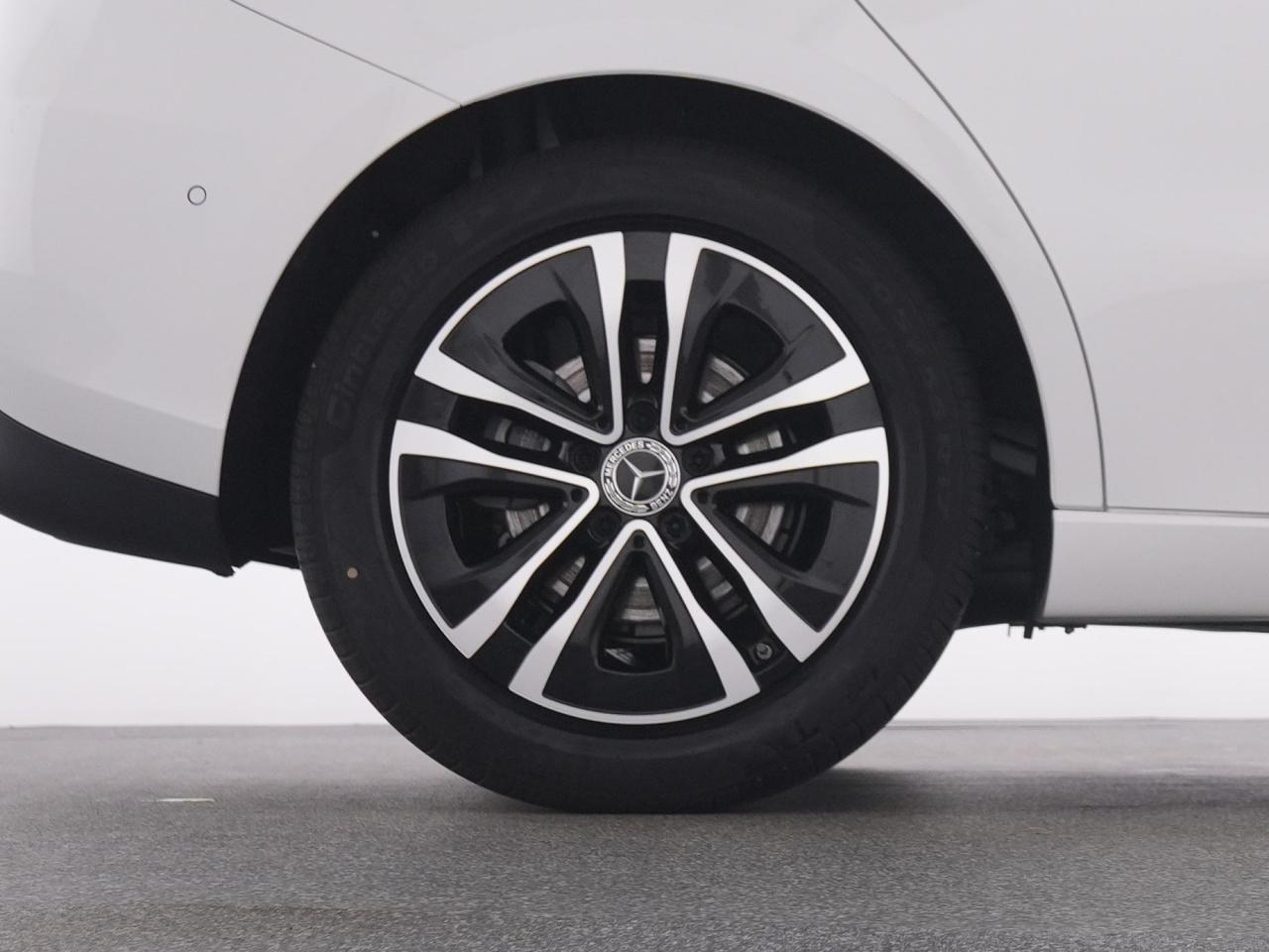 Mercedes-Benz B 180 Progressive+NavPrem+LED-HP+EHeck+ParkA+RFK