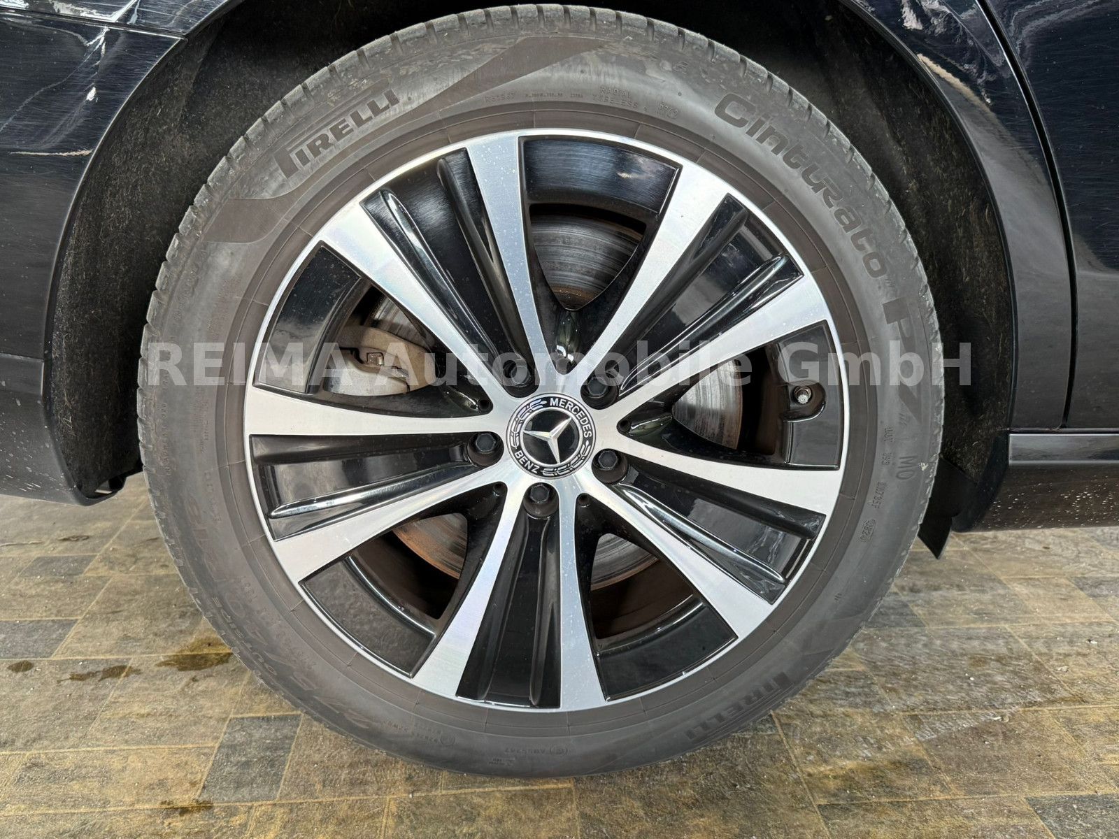 Fahrzeugabbildung Mercedes-Benz E 300 de T 4Matic,
