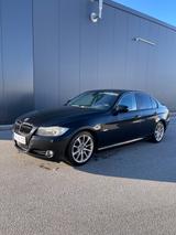 BMW E90 320i - BMW 320 mit Benzin-Antrieb: Limousine, E90 320i