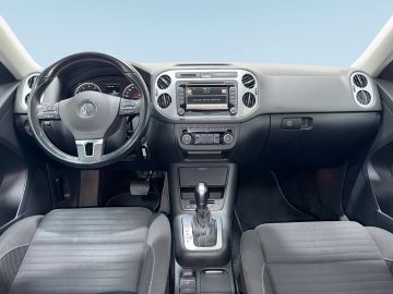 Volkswagen Tiguan - 8