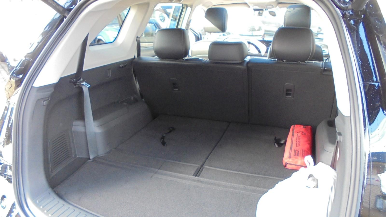 DFSK Fengon E5 PHEV Hybrid 7-sitzig, Allwetterreifen,