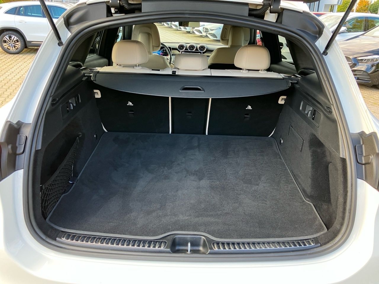 Fahrzeugabbildung Mercedes-Benz GLC 220 d 4M AVANTGARDE+360+STNDHZ+DISTR+MEMORY+