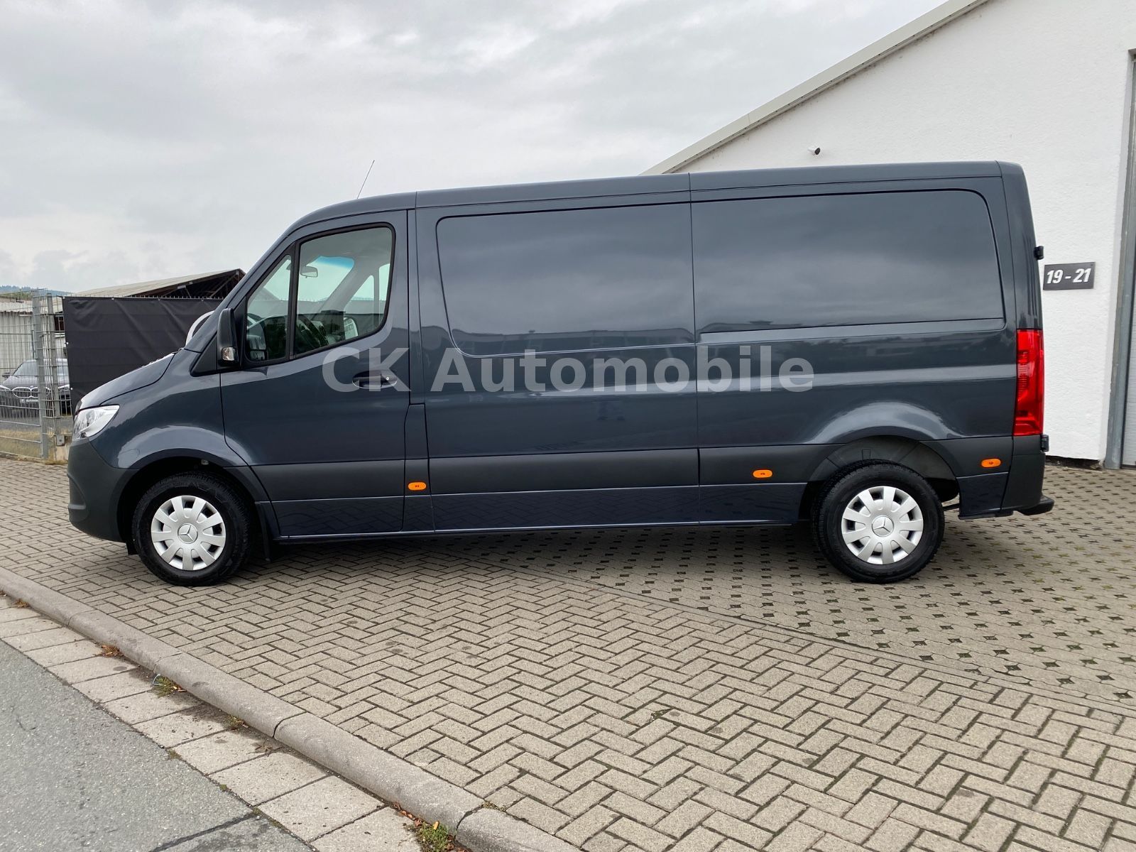 Fahrzeugabbildung Mercedes-Benz Sprinter III Kasten 214 H1L2/Navi/Klima/Kam/AHK