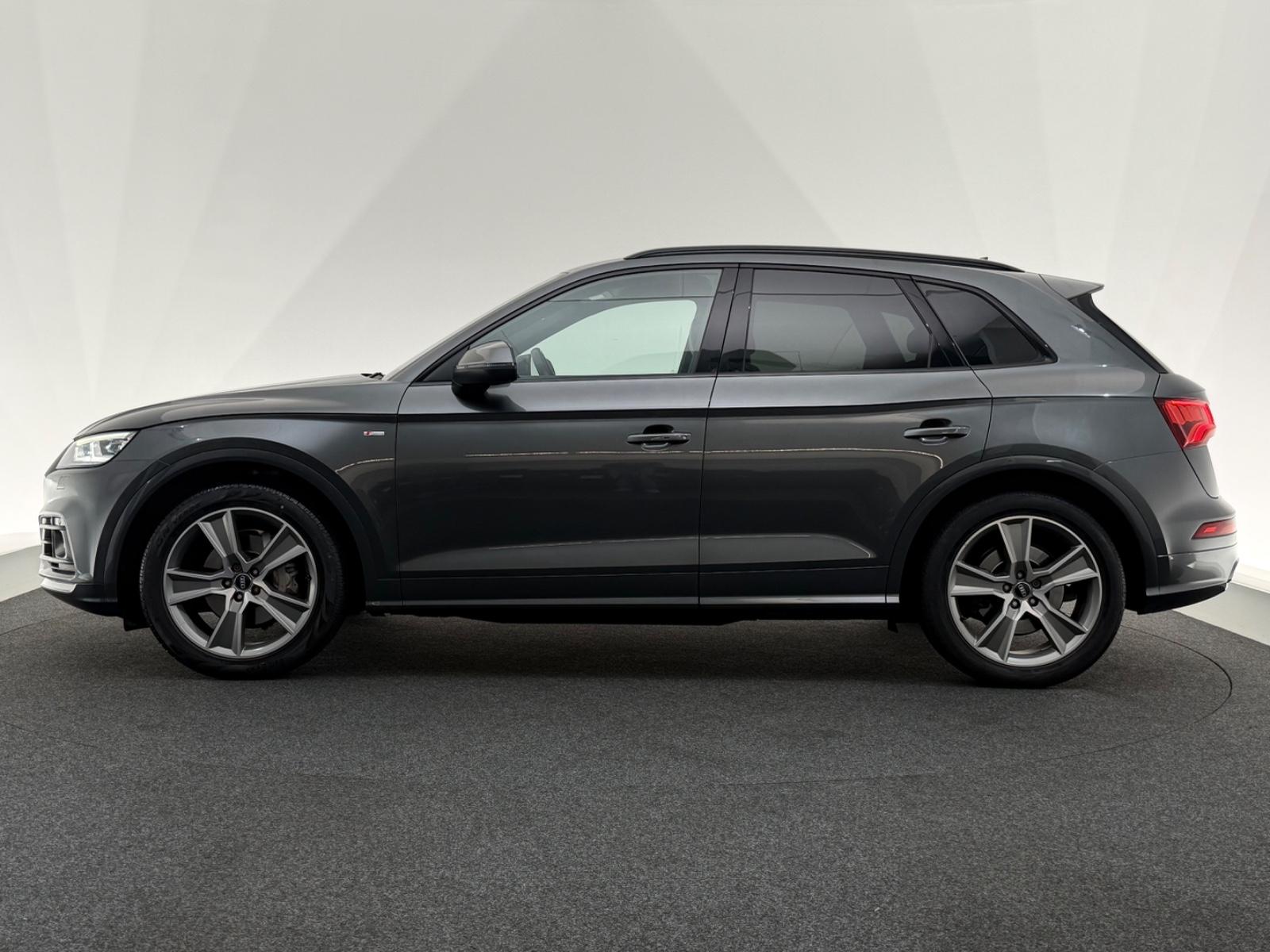 Audi Q5 45 TFSI qu.*S LINE+*MATRIX-AHK-R.KAM-ACC-DSP