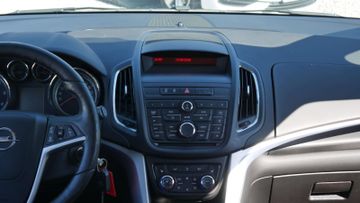Opel Zafira Tourer - 9