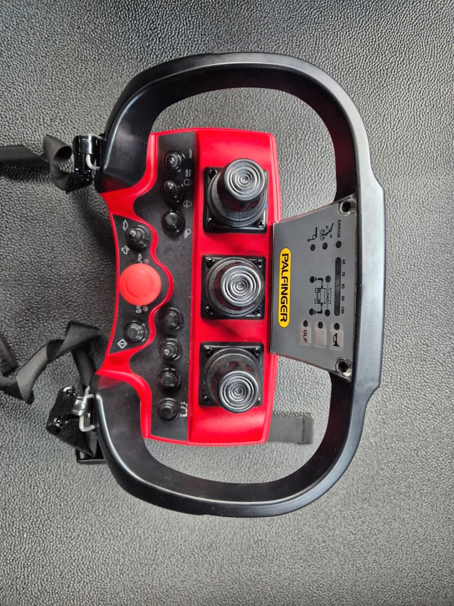 Fahrzeugabbildung MAN TGS 28.510 6x4-4 BL Palfinger PK24.001 Funk AHK